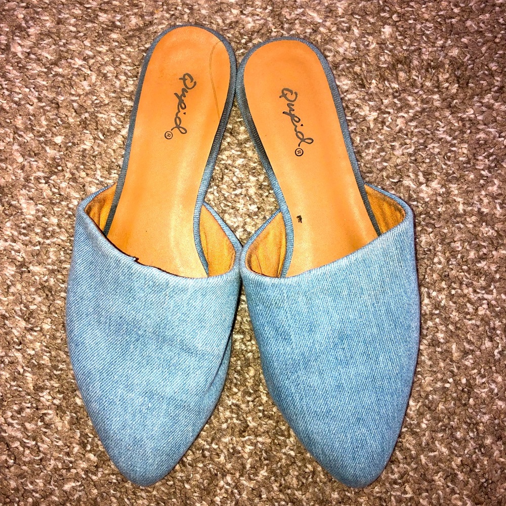Women’s Pointed To Slip Ons